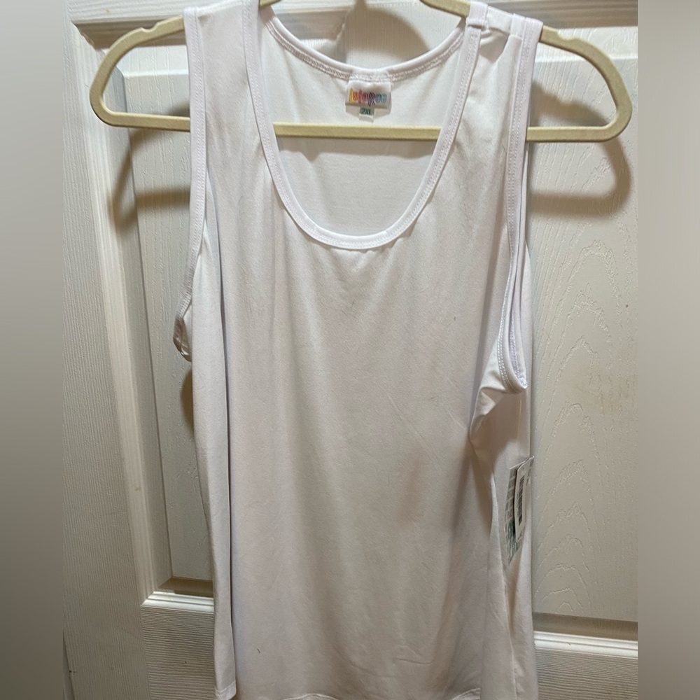 Lularoe white colored tank top 2XL NWT